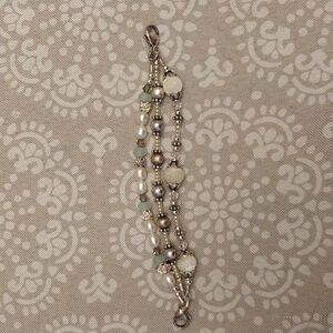 Chic Beaded Bracelet with Silver and Cream Accents